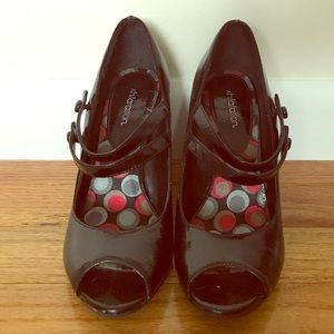 Black patent leather peep toe Mary Janes!